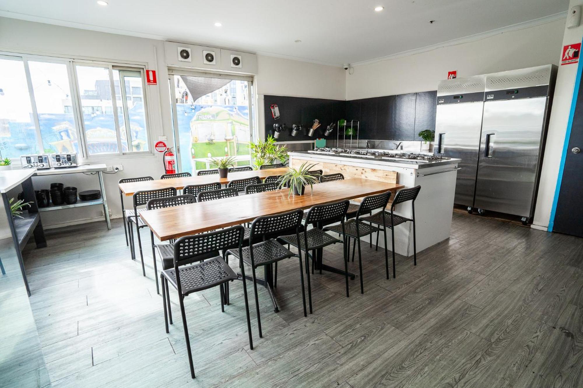 Mad Monkey Melbourne Hostel Екстериор снимка