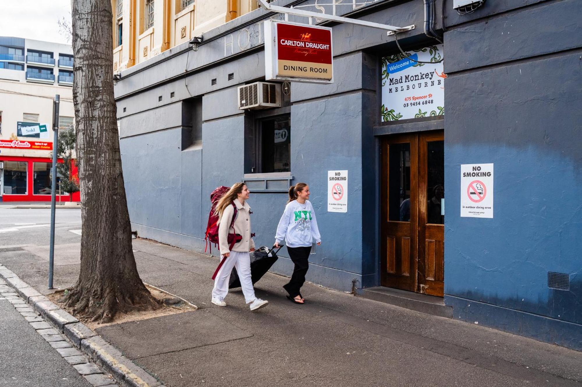 Mad Monkey Melbourne Hostel Екстериор снимка