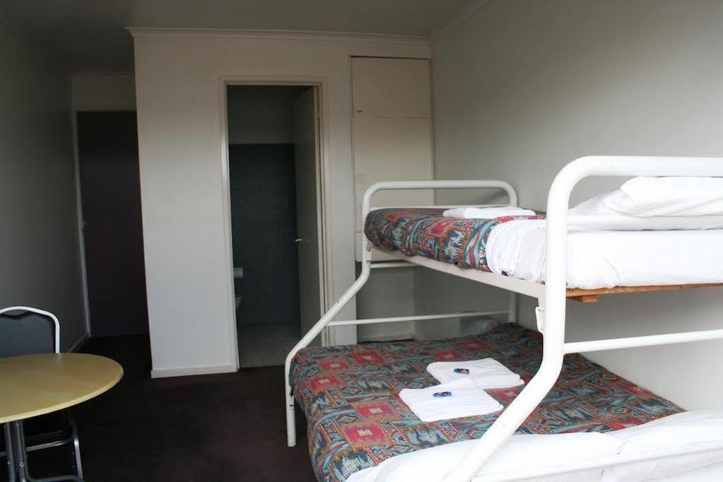 Mad Monkey Melbourne Hostel Екстериор снимка