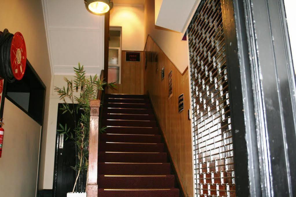 Mad Monkey Melbourne Hostel Екстериор снимка